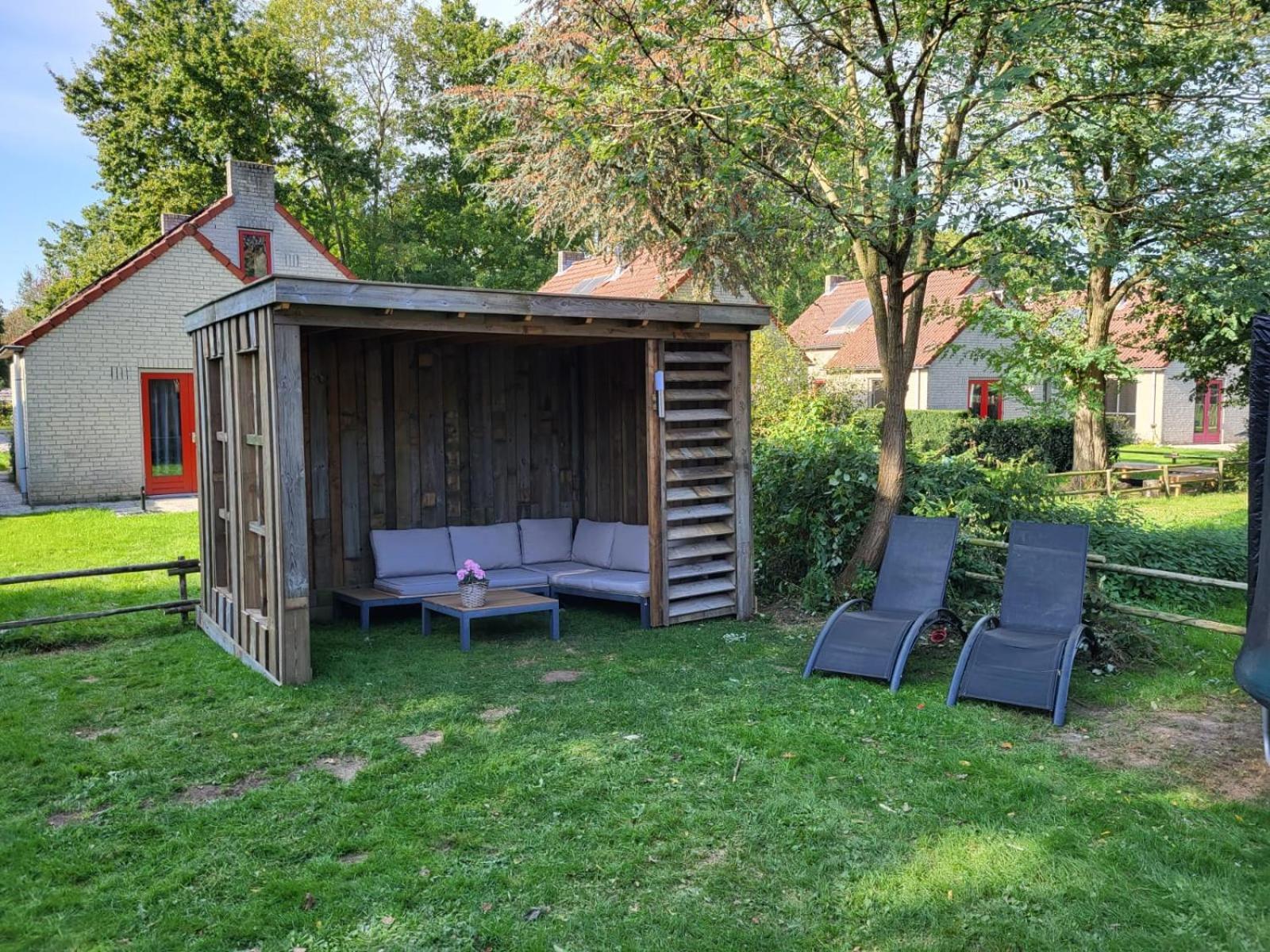 7 Person House With Garden, Firepit, Swimming Lake, Hammock, Child Friendly, In- And Outside Playground, Slide, And Great Coffee Ewijk 外观 照片